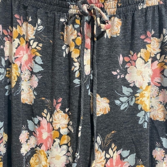 Sadie‎ & Sage pants loungewear floral soft drawstring wide leg - Picture 7 of 9
